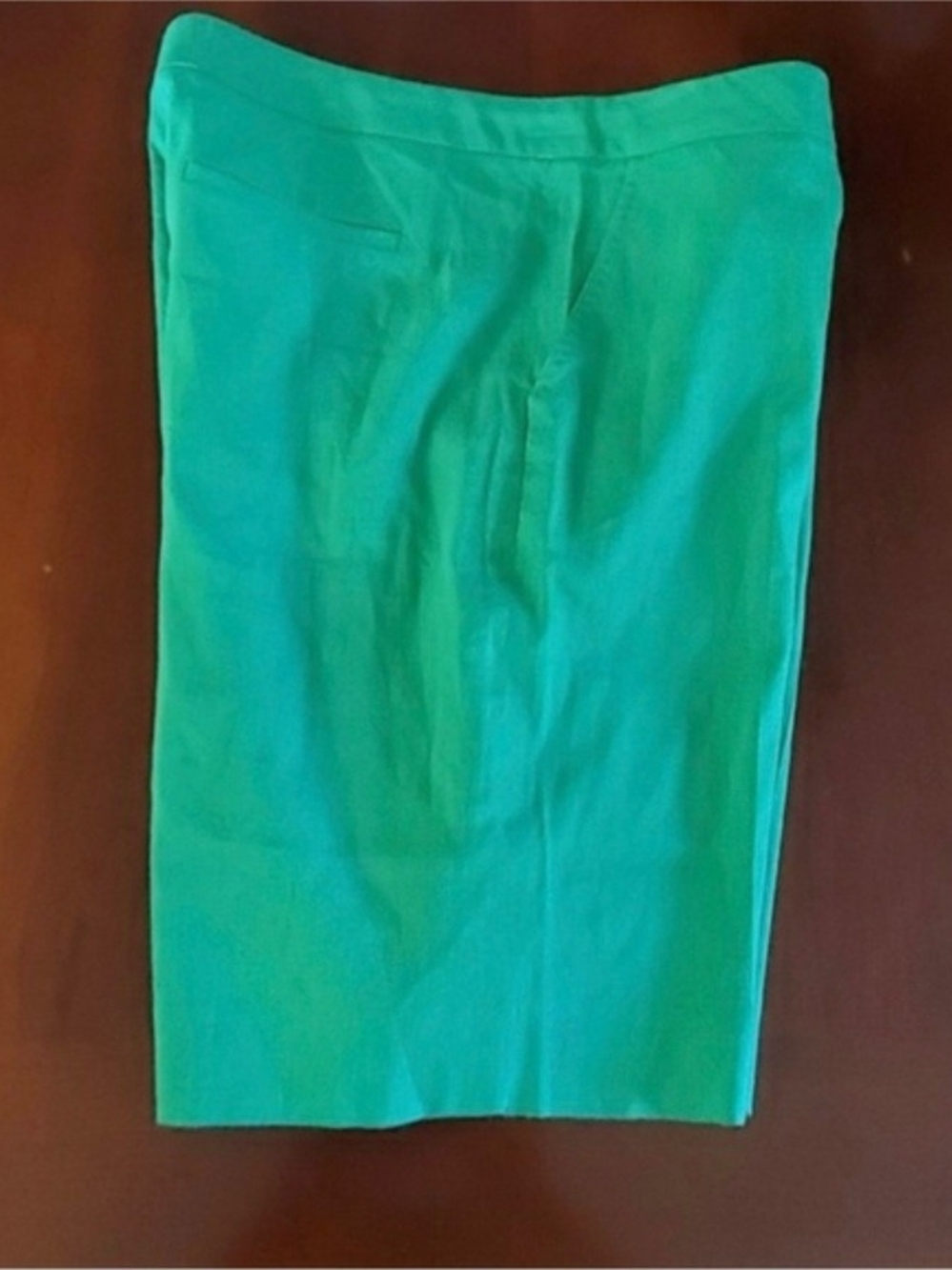 Elie Tahari Bright Green Linen Blend Shorts with Floral Trim